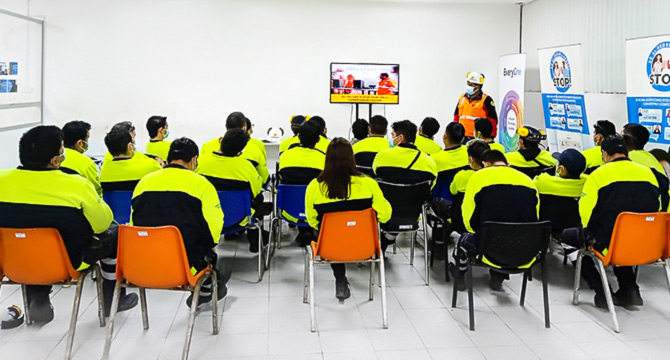 SEGURIDAD Y SALUD EN EL TRABAJO (4 capacitaciones obligatorias)